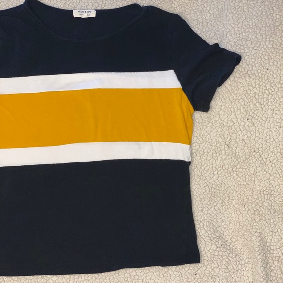 Waist Length Crop top - Picture 2 of 5